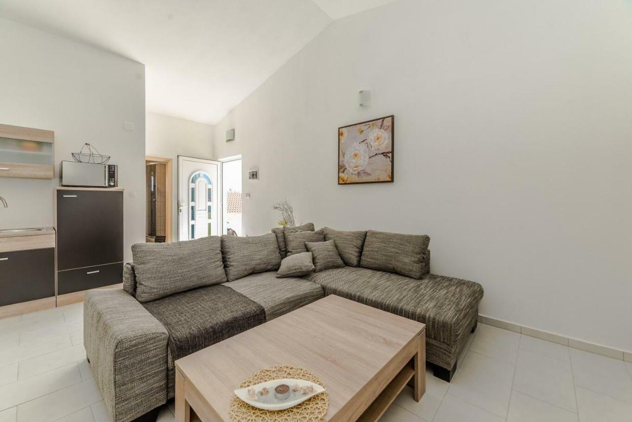 Apartments Vam Vir Luaran gambar