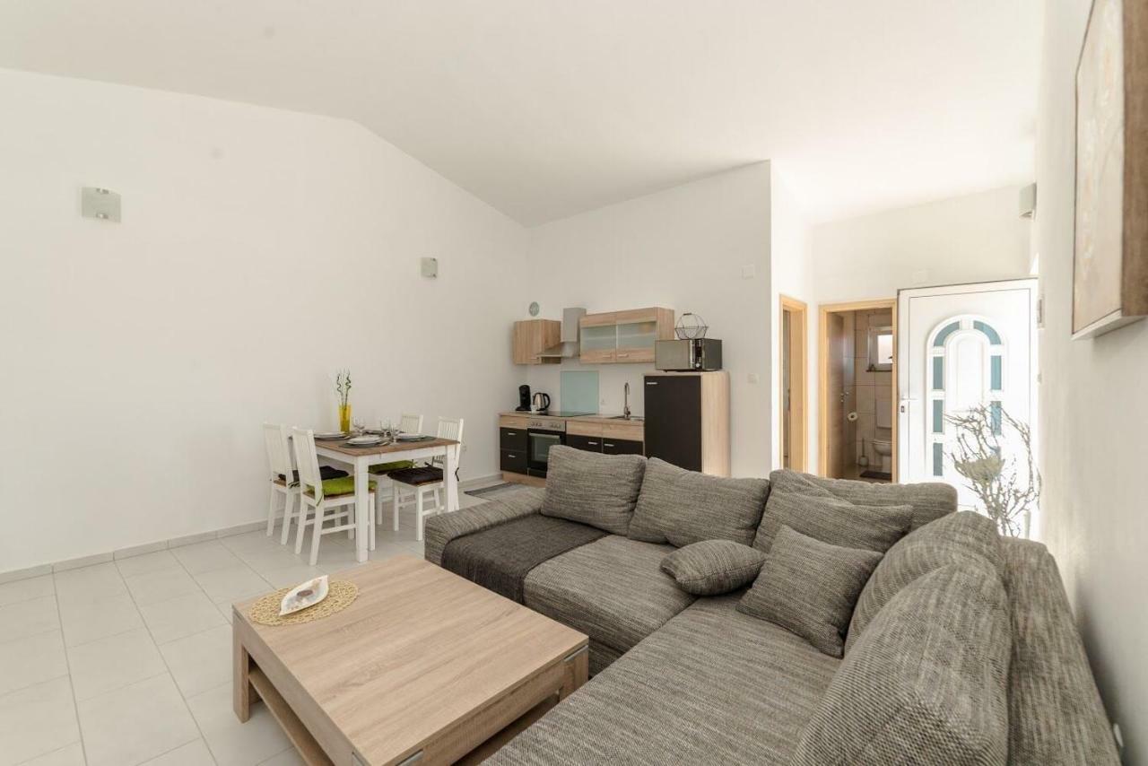 Apartments Vam Vir Luaran gambar