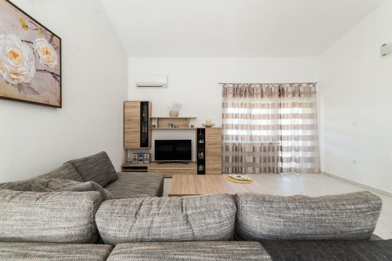 Apartments Vam Vir Luaran gambar