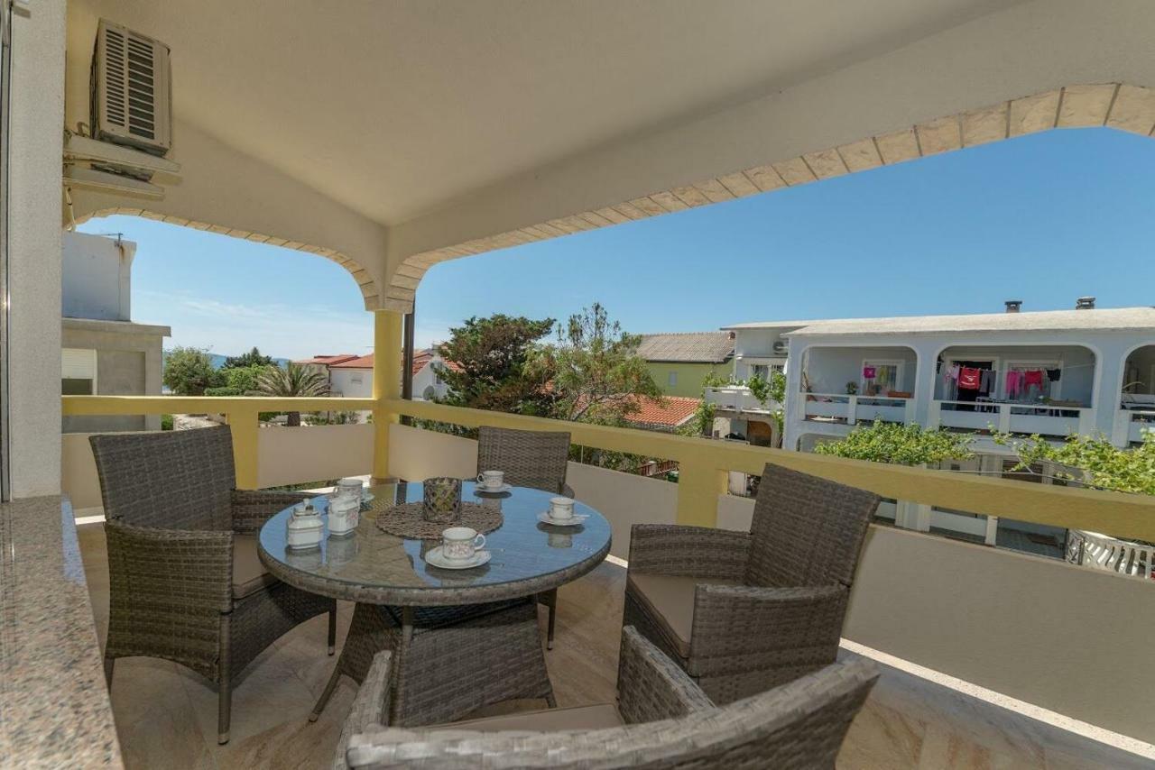 Apartments Vam Vir Luaran gambar