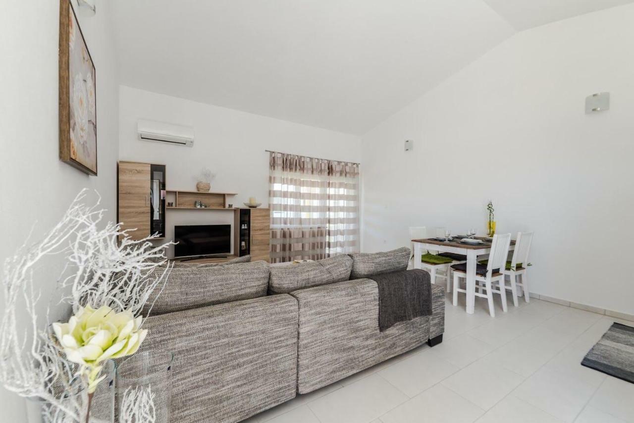 Apartments Vam Vir Luaran gambar
