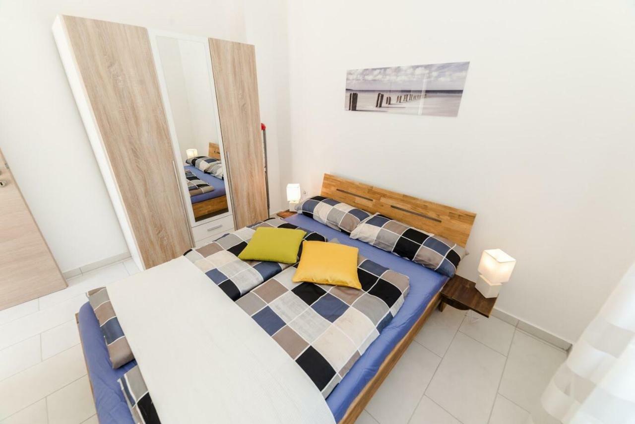 Apartments Vam Vir Luaran gambar
