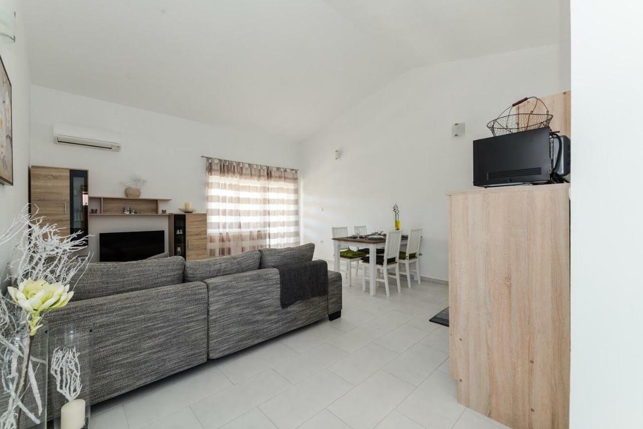Apartments Vam Vir Luaran gambar