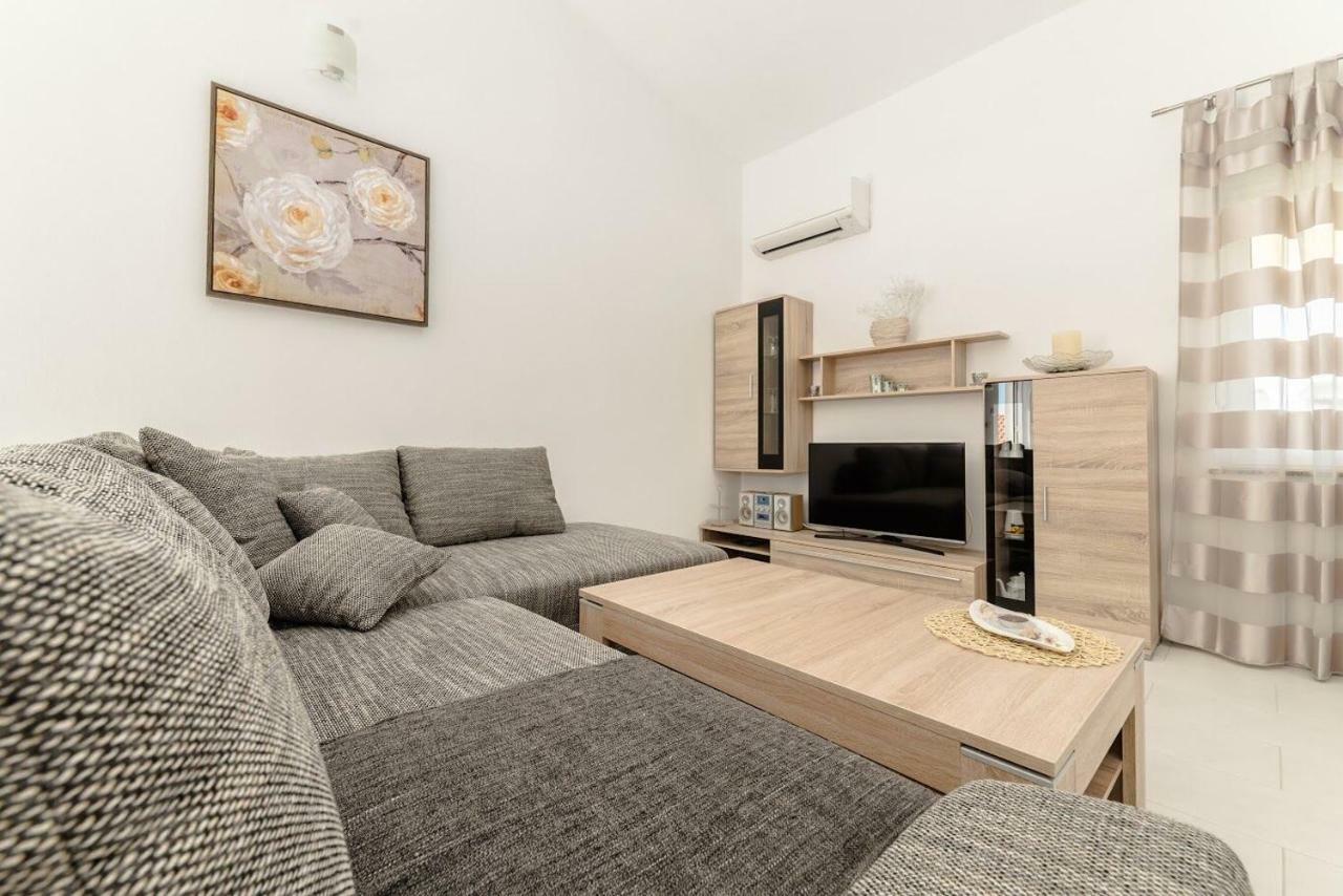 Apartments Vam Vir Luaran gambar